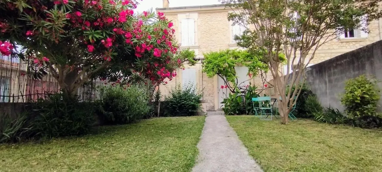 Villa Jardin Fleuri Aviñón